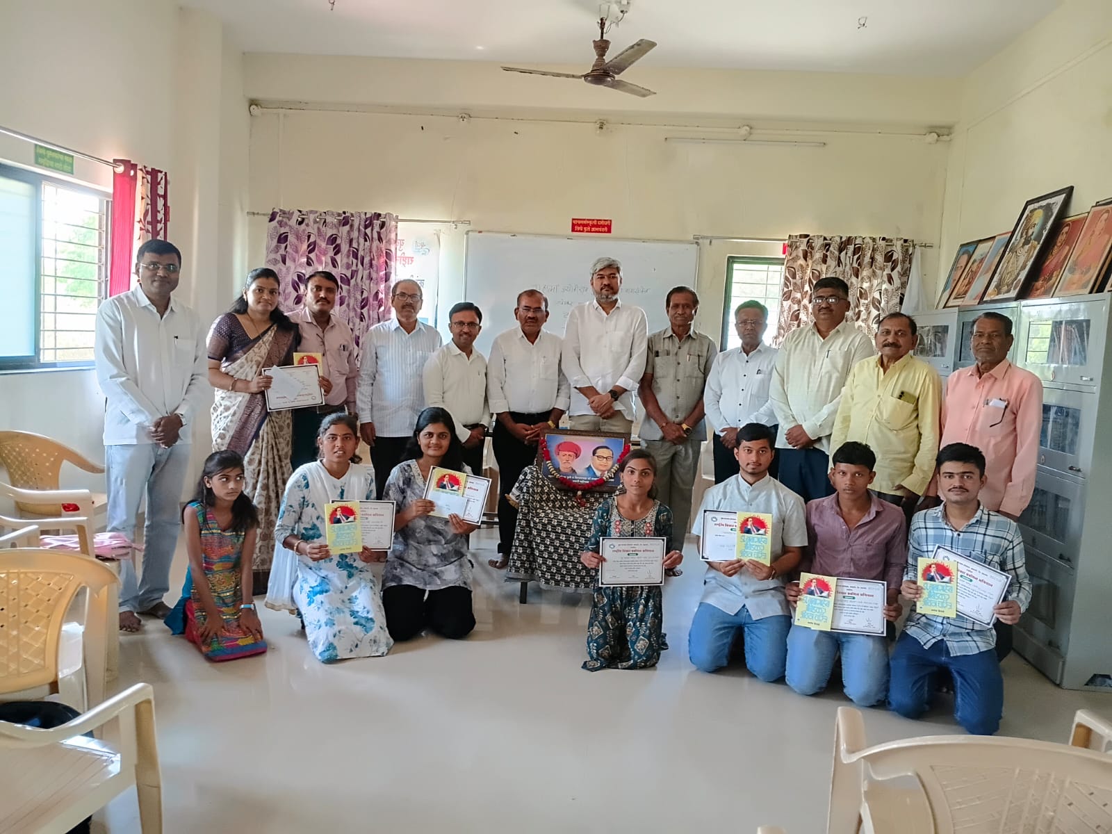 युवा कल्याण प्रतिष्ठानने केला महापुरुषांच्या विचारांचा जागर