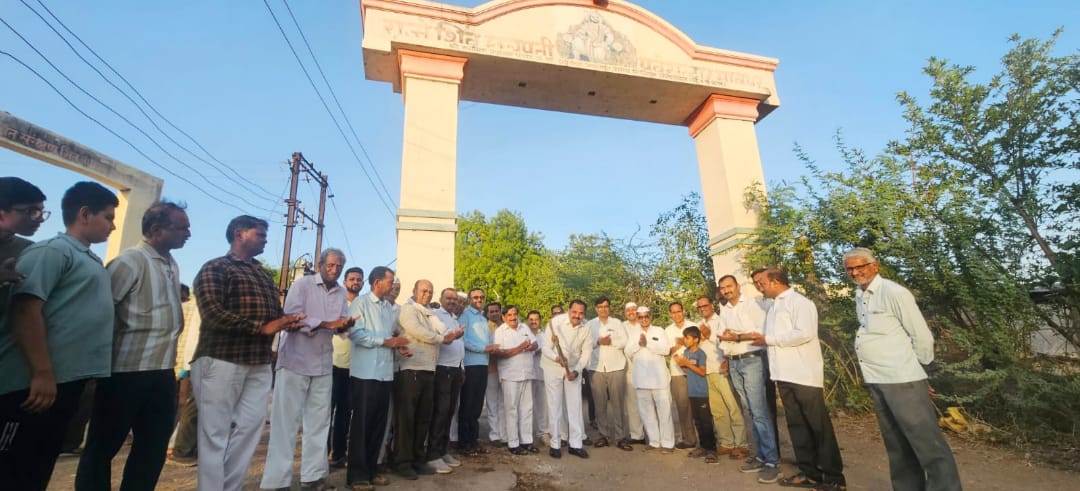 धार–मालपूर रस्ता काँक्रिटीकरणाचे भूमिपूजन आमदार अनिल भाईदास पाटील यांच्या हस्ते संपन्न