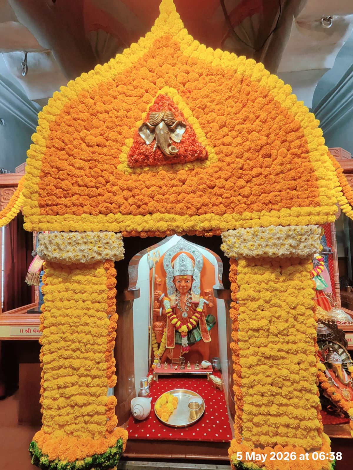 अंगारक संकष्ट चतुर्थीनिमित्त श्री मंगळग्रह मंदिर भाविकांनी गजबजले  देशभरातून भाविकांची उपस्थिती; दुर्मिळ योगामुळे पूजाअर्चेला विशेष महत्त्व