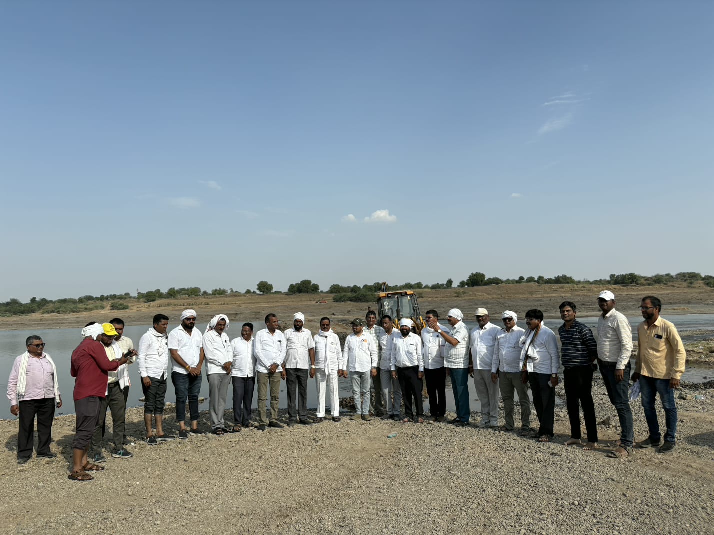 अमळनेरकरांचे पाणी संकट तूर्तास टळले ; नगरपरिषदेचे ५० लाखांचे आवर्तन खर्चातून बचत  नगराध्यक्ष डॉ. परीक्षित बाविस्कर यांच्या नियोजनाला यश ; तापी नदीतील पाण्याचा प्रवाह पुन्हा सुरळीत