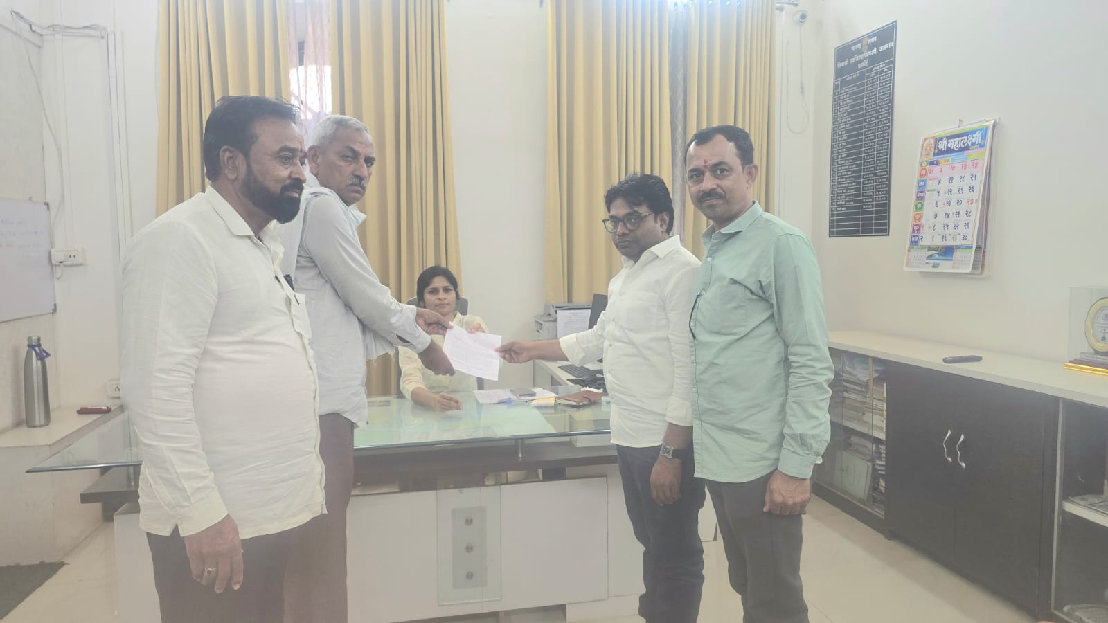 खरीप हंगाम तोंडावर; एटीएममध्ये ‘कॅश’चा दुष्काळ, शेतकरी हवालदिल  किसान काँग्रेसचे निवासी उपजिल्हाधिकाऱ्यांना निवेदन; अग्रणी बँकेला तातडीने उपाययोजना करण्याचे आदेश