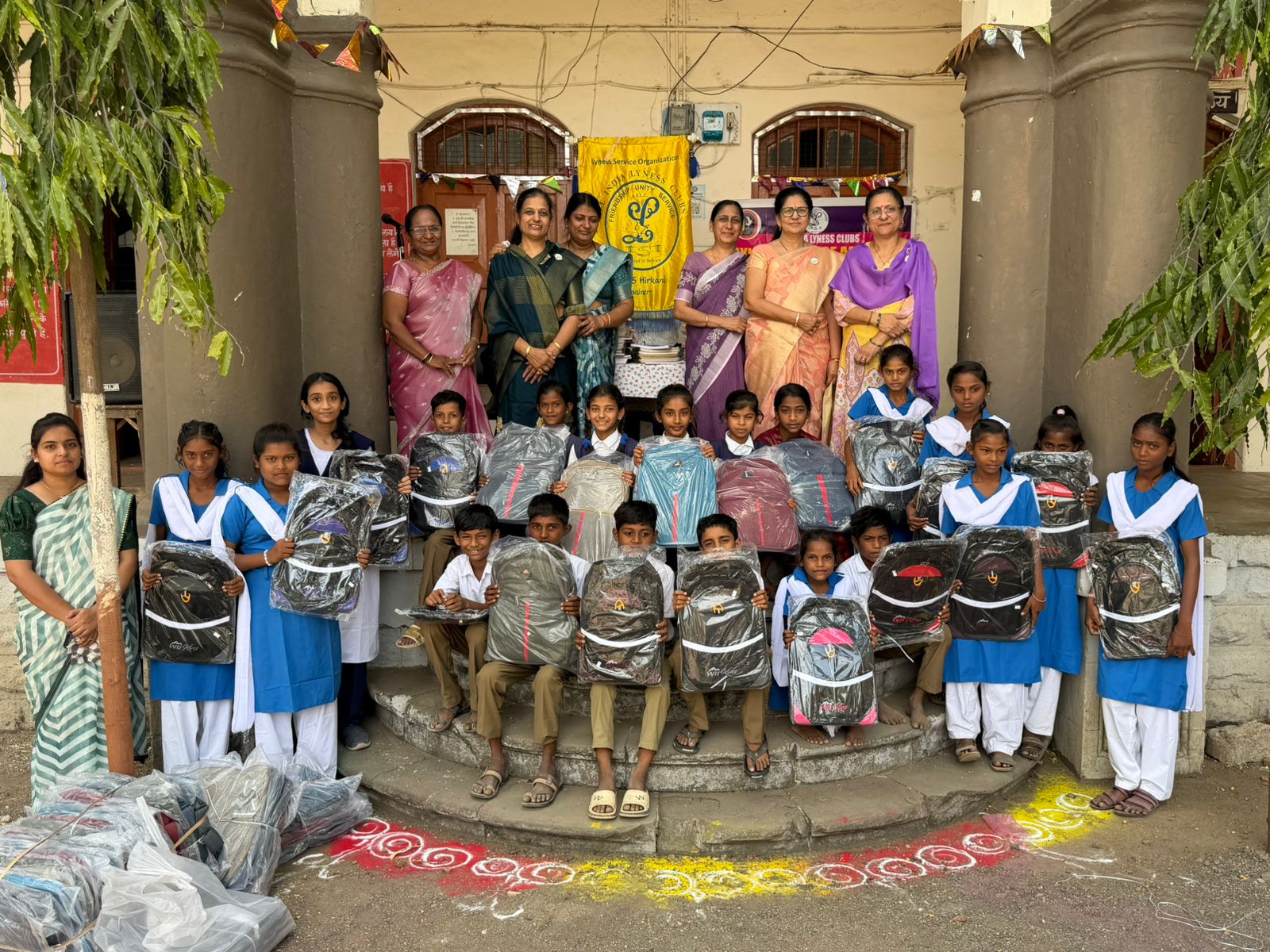 लिनेस क्लबचा प्रेरणादायी उपक्रम; प्रताप हायस्कूलच्या विद्यार्थ्यांना शैक्षणिक साहित्याचे वाटप