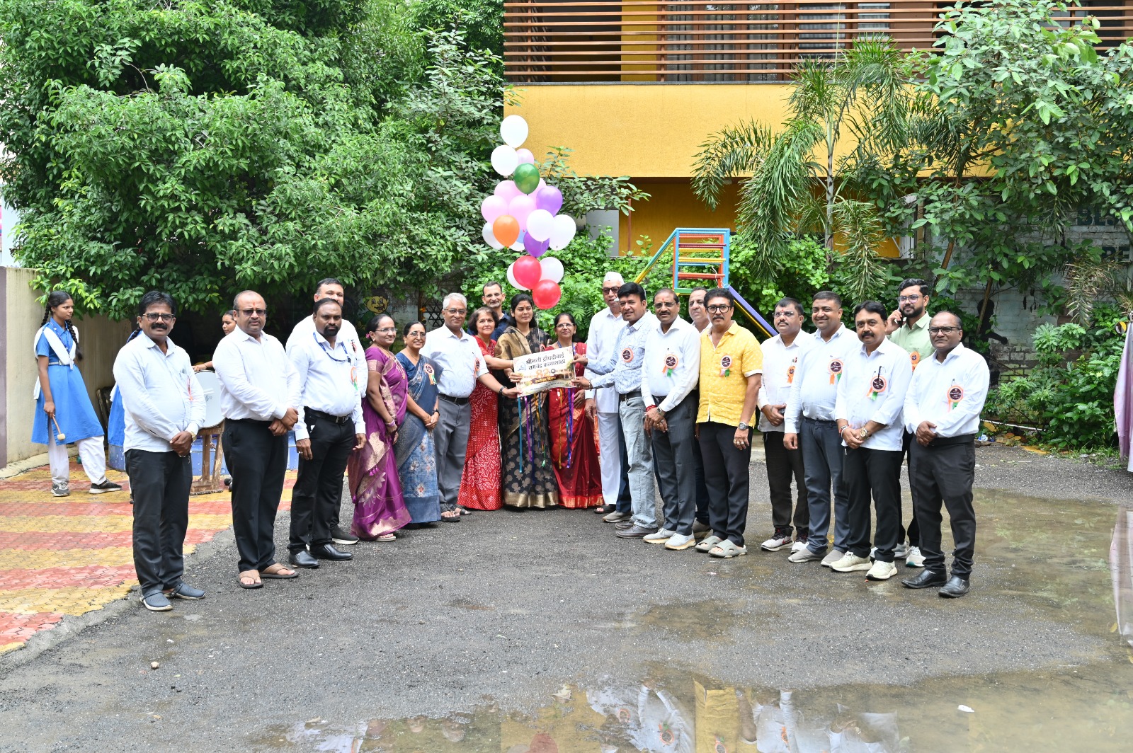 द्रौ.रा. कन्या शाळेच्या ८२ व्या वर्धापन दिनाचा जल्लोष; गुणवंत विद्यार्थिनींसह क्रीडा विजेत्यांचा गौरव