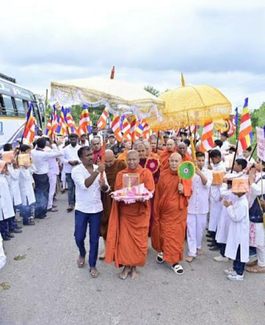 भंते नागसेन यांच्या नेतृत्वात जळगाव ते धुळे लांडोर बंगला ‘ भीमस्मृती धम्म पदयात्रा ‘