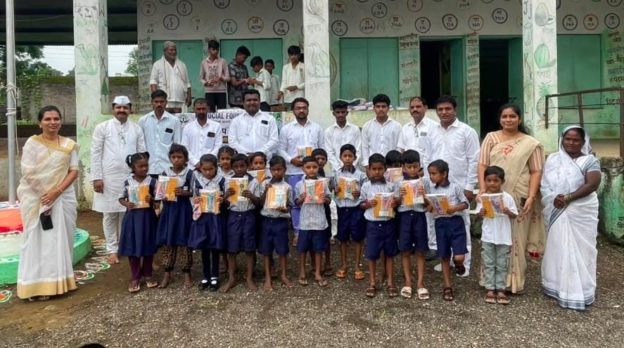 ज्ञानदीप अभियानातून १,००० विद्यार्थ्यांच्या शिक्षणाला आधार; आणखी ५० विद्यार्थ्यांना शिक्षणासाठी दत्तक घेणार