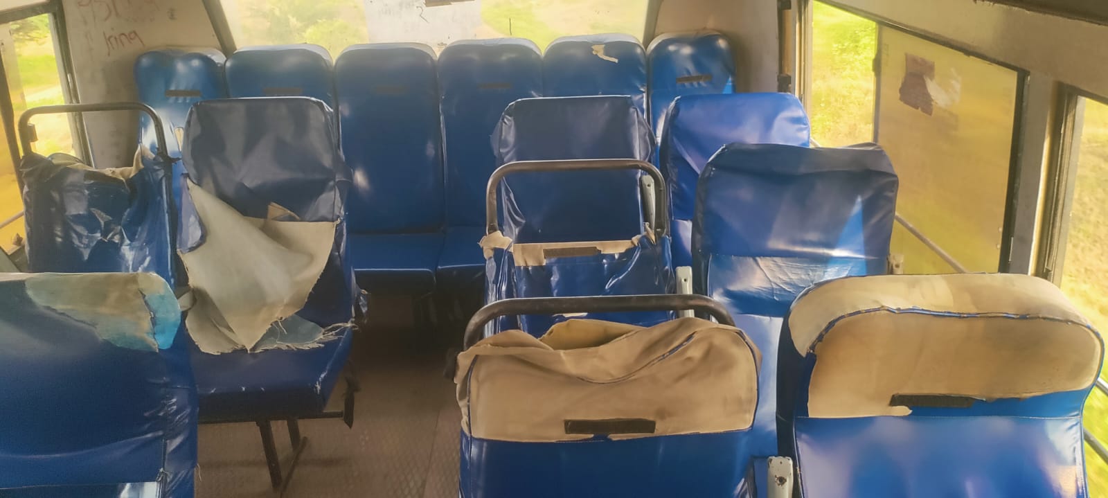सामाजिक कार्यकर्ते राजू बापू चौधरी यांचे परखड मत      लालपरीचे विद्रुपीकरण थांबवा; सार्वजनिक मालमत्तेचा सन्मान करायला शिका!