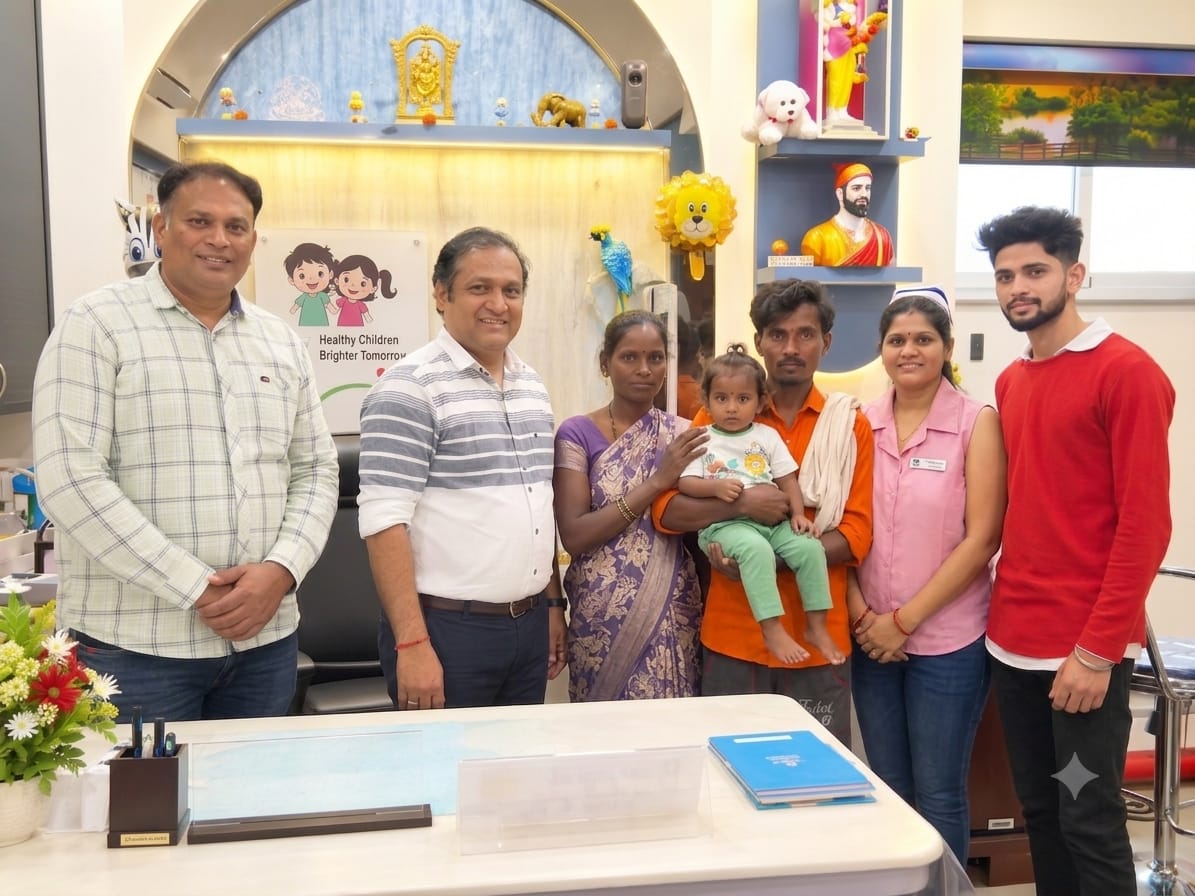 *मृत्यूच्या दाढेतून चिमुकल्याला खेचून आणले; डॉ. शरद बाविस्कर यांच्या शर्थीच्या प्रयत्नांना यश!*     पाण्याच्या हौदात पडलेल्या दोन वर्षीय शिवला मिळाले नवजीवन; ऊसतोड कामगार कुटुंबासाठी मोफत उपचारांसह नव्या कपड्यांचीही भेट