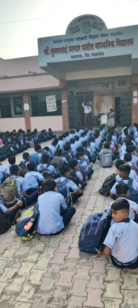 माहिती अधिकार दिनी विद्यार्थ्यांना कायद्याची ओळख; विविध स्पर्धांतून जनजागृती  सौ. सु. गि. पाटील माध्यमिक विद्यालय व सौ. जयश्री गणेश पूर्णपात्री कनिष्ठ महाविद्यालयात उपक्रम