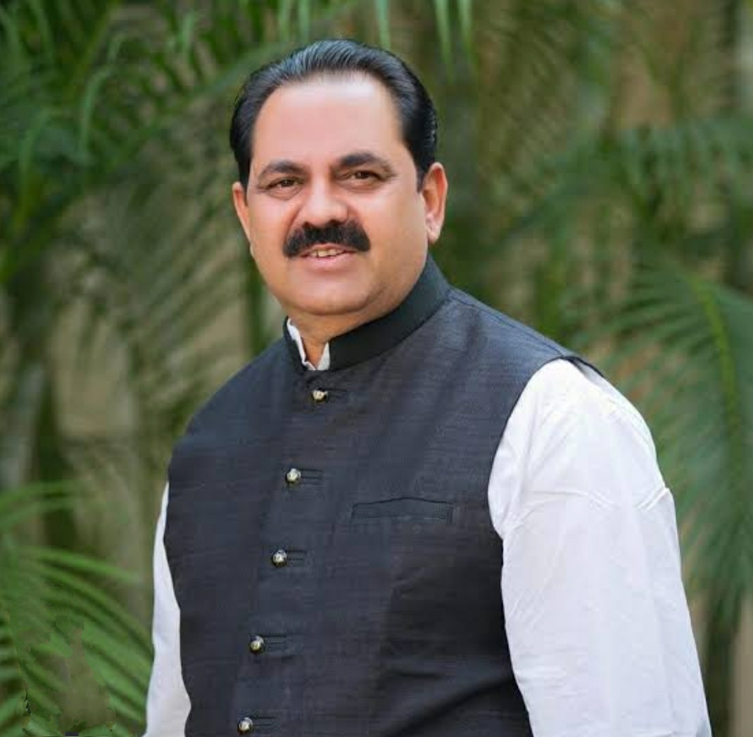 १ नोव्हेंबर २००५ पूर्वी नियुक्त कर्मचाऱ्यांना जुनी पेन्शन लागू करा!  आमदार अनिल पाटील यांचे मुख्यमंत्री देवेंद्र फडणवीस, शिक्षणमंत्री दादा भुसे यांना पत्र