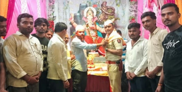 कळमसऱ्यात ‘राम-रहीम गणपती’चा अनोखा उपक्रम; हिंदू-मुस्लिम ऐक्याचे घडविले आदर्श उदाहरण  मुस्लिम बांधवांचा पुढाकार; गणपती स्थापनेपासून महाप्रसादापर्यंत उत्साहाने सहभाग