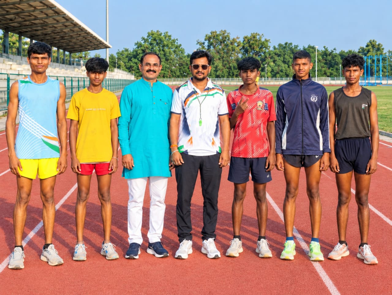 यशवंत आश्रमशाळेच्या खेळाडूंची राज्यस्तरीय स्पर्धेसाठी निवड  ४ × ४०० मीटर रिलेमध्ये सुवर्ण, तर ४ × १०० मीटर रिलेमध्ये रौप्यपदकाची कमाई
