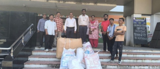 अमळनेर नगर परिषदेची प्लास्टिक बंदीविरोधात धडक कारवाई; १७५ किलो प्रतिबंधित प्लास्टिक जप्त  दोन व्यावसायिकांना १० हजारांचा दंड; आरोग्य विभागाची विशेष तपासणी मोहीम